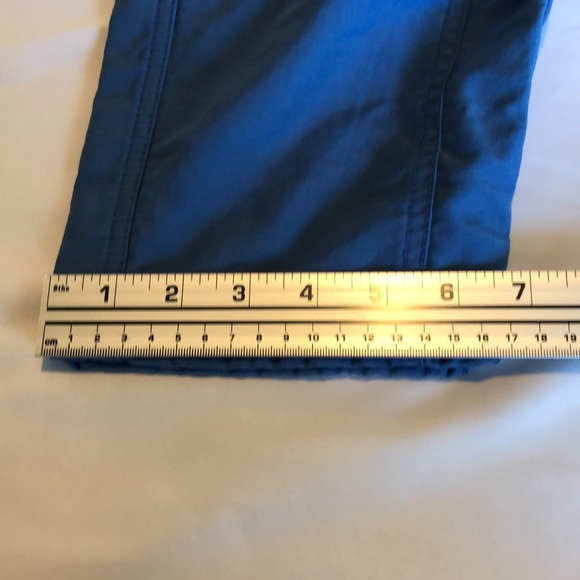 Boys size 2 blue shorts with pockets - Picture 9 of 11